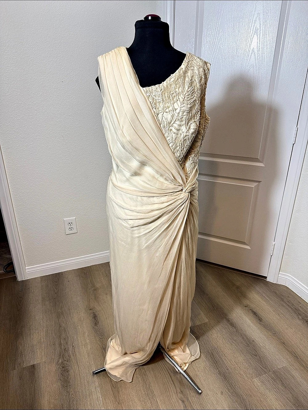 Tadashi Shoji Embroidered Draped Maxi Formal Dress in Cream Size 16 Like New